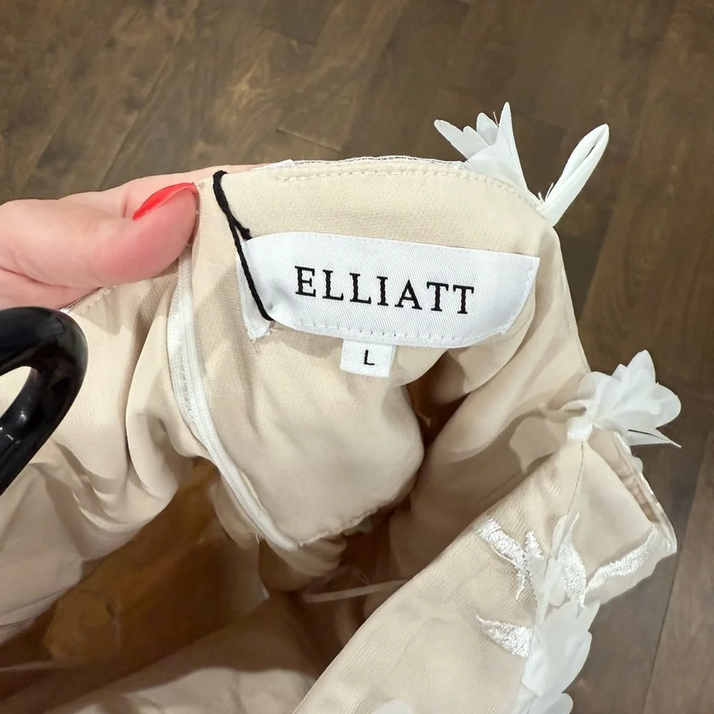 Elliatt White 3D Floral A-Line Mini Dress - Picture 5 of 5